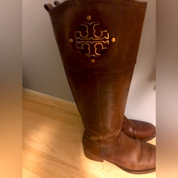 Tory Burch Kieran riding boots size 5. Great condition...